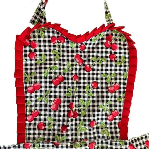 Cherry Apron Retro Black Gingham Red Heart Pocket Red Cherry Khmer Krafts Brand - Picture 3 of 9